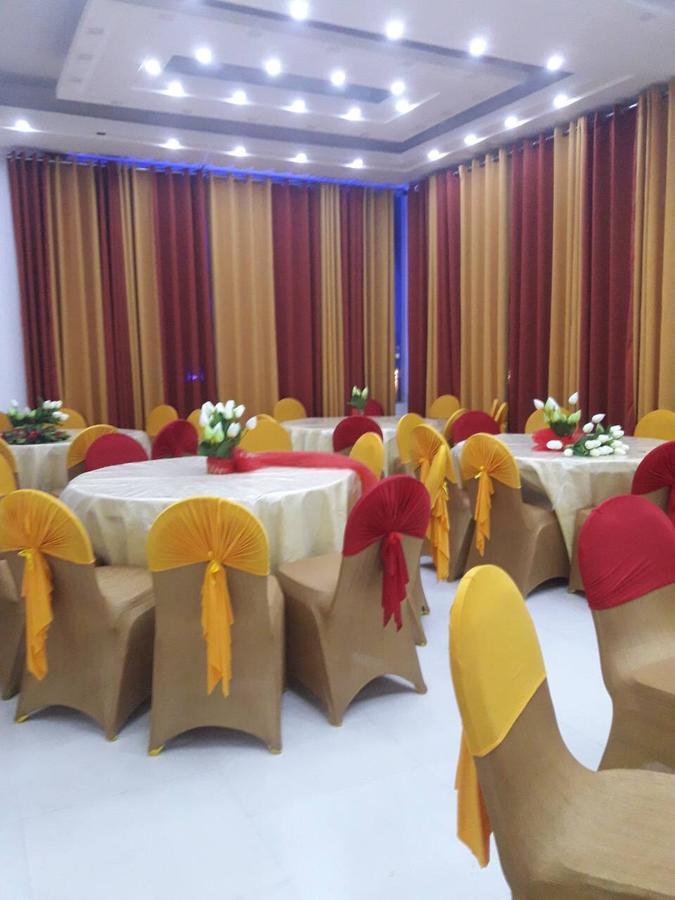 Avanya Hotel And Reception Hall Angunakolapelessa المظهر الخارجي الصورة