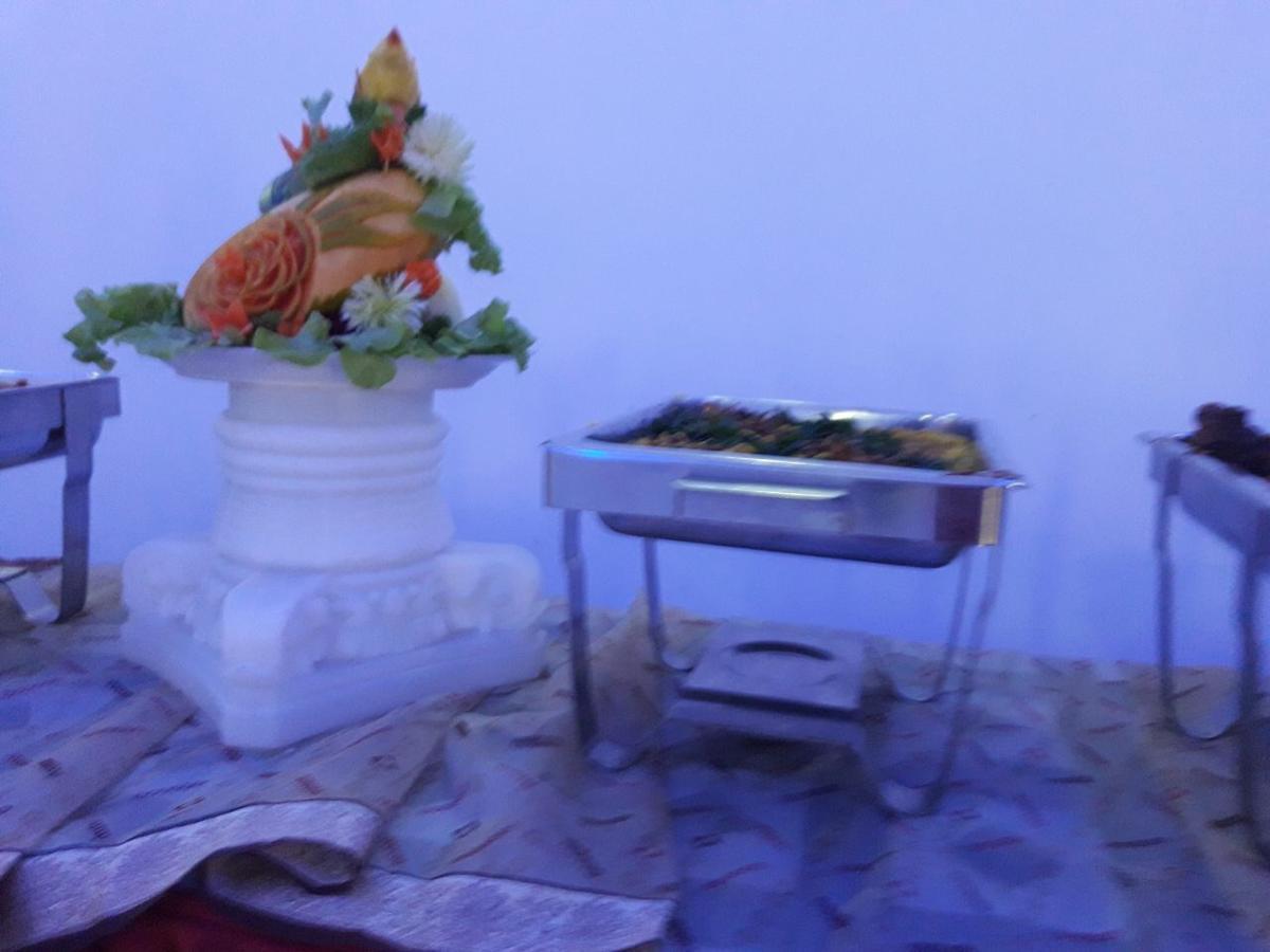 Avanya Hotel And Reception Hall Angunakolapelessa المظهر الخارجي الصورة